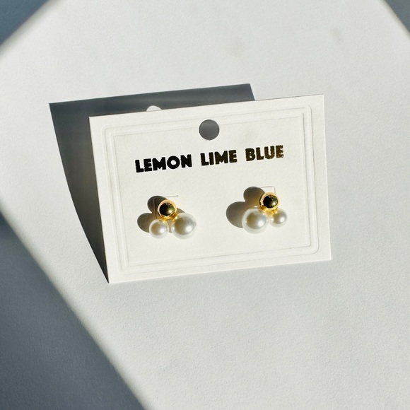 Pearl Gold Ball Cluster Stud Earrings 14K Gold Plated Stainless Steel - Picture 6 of 6